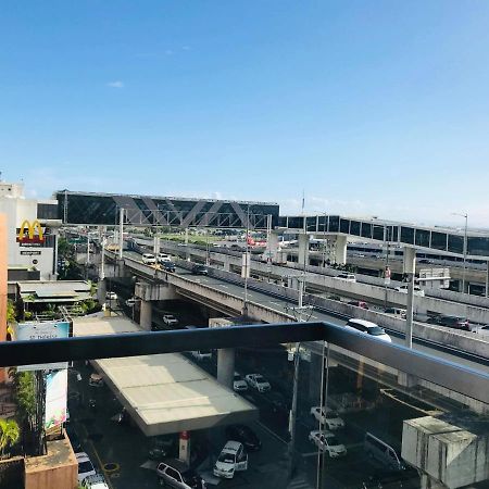 One Palm Tree Villas Across Naia-T3 Manila Zewnętrze zdjęcie